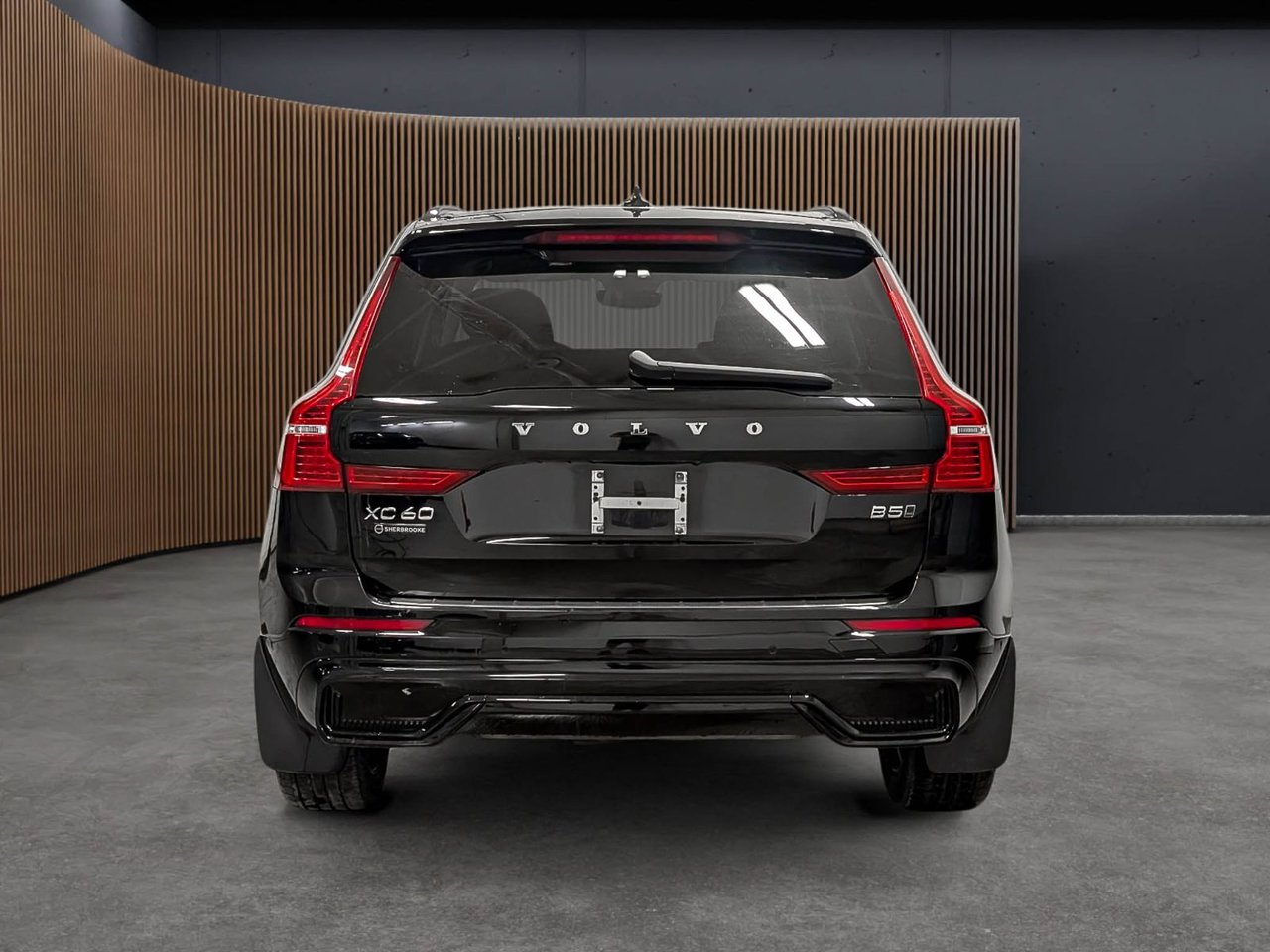 2024 Volvo XC60 B5 AWD Plus Dark Theme-4