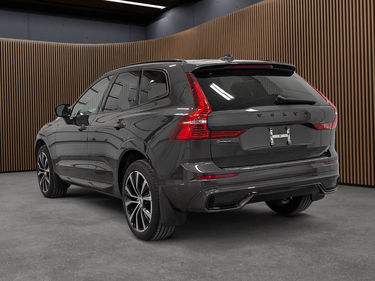 Volvo XC60 B5 AWD Plus Dark Theme 2024-3