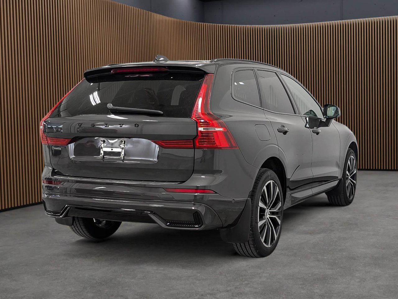Volvo XC60 B5 AWD Plus Dark Theme 2024-6