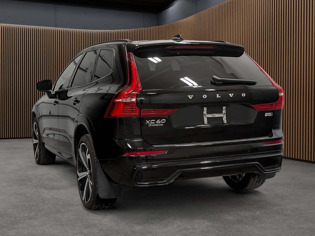 Volvo XC60 B5 AWD Ultimate Dark Theme 2024-2