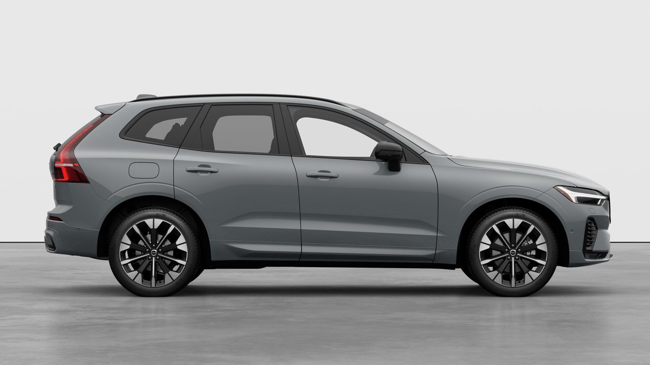2026 Volvo XC60 B5 AWD Ultra Dark Theme-6