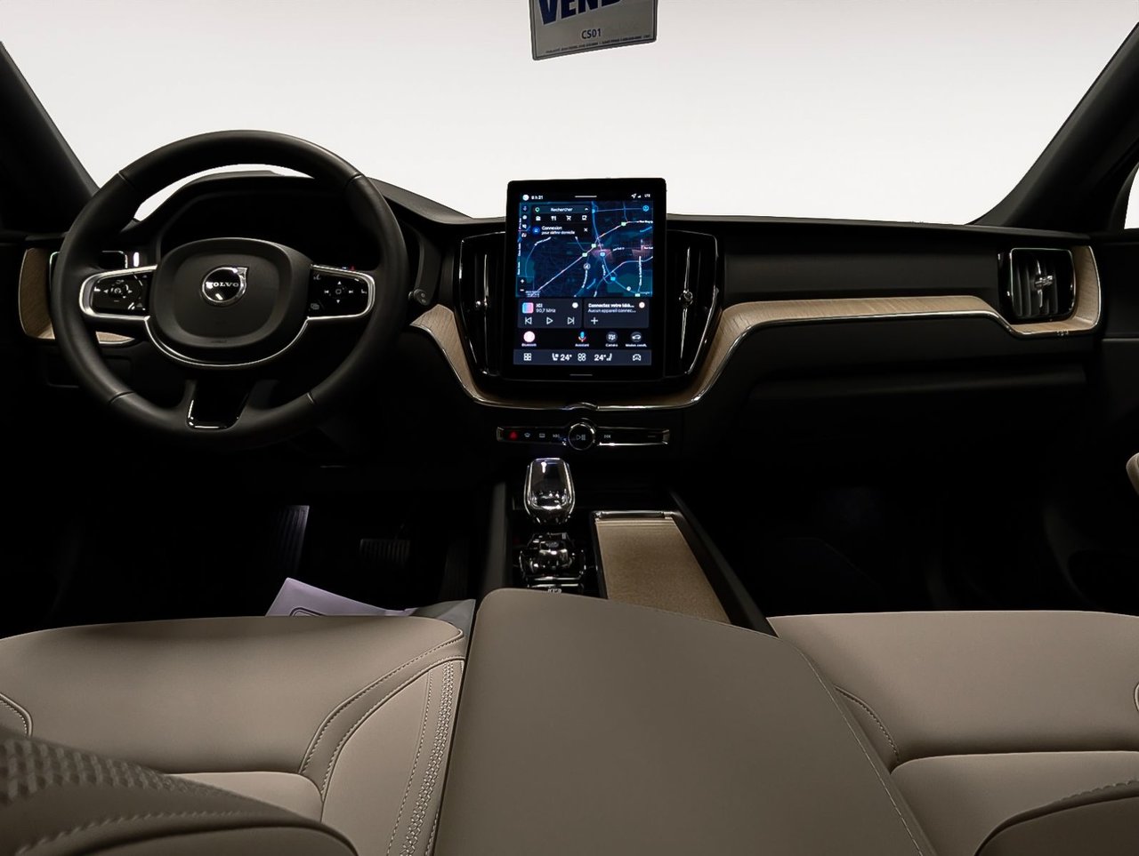 2026 Volvo XC60 B5 AWD Plus Dark Theme-12