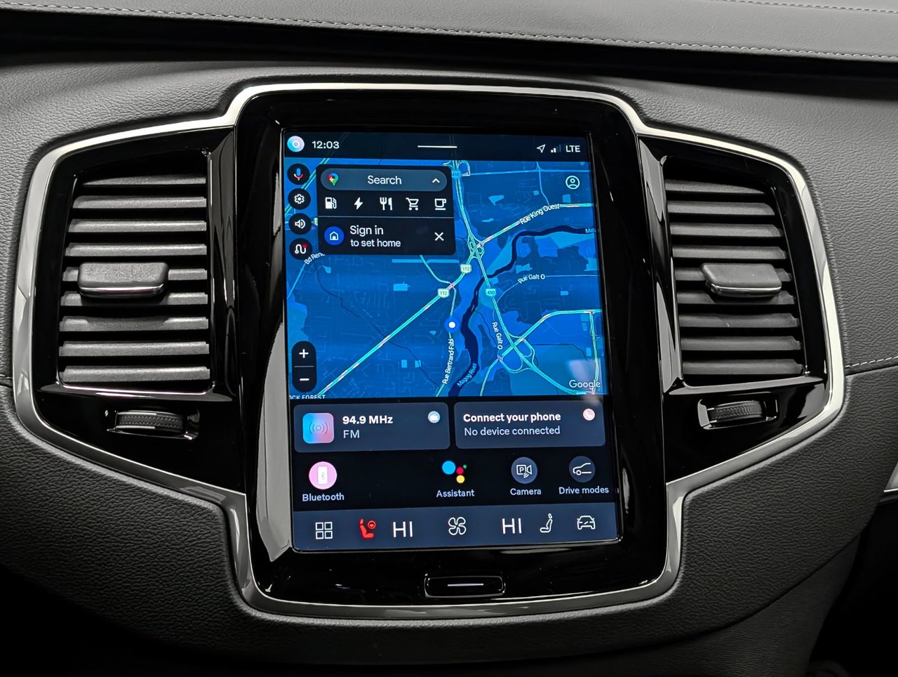 2025 Volvo XC90 Plug-In Hybrid T8 AWD Ultra Bright Theme 7-Seater-14