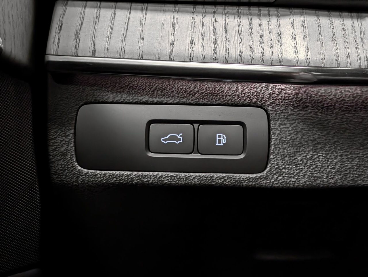 2025 Volvo XC90 Plug-In Hybrid T8 AWD Ultra Bright Theme 7-Seater-21