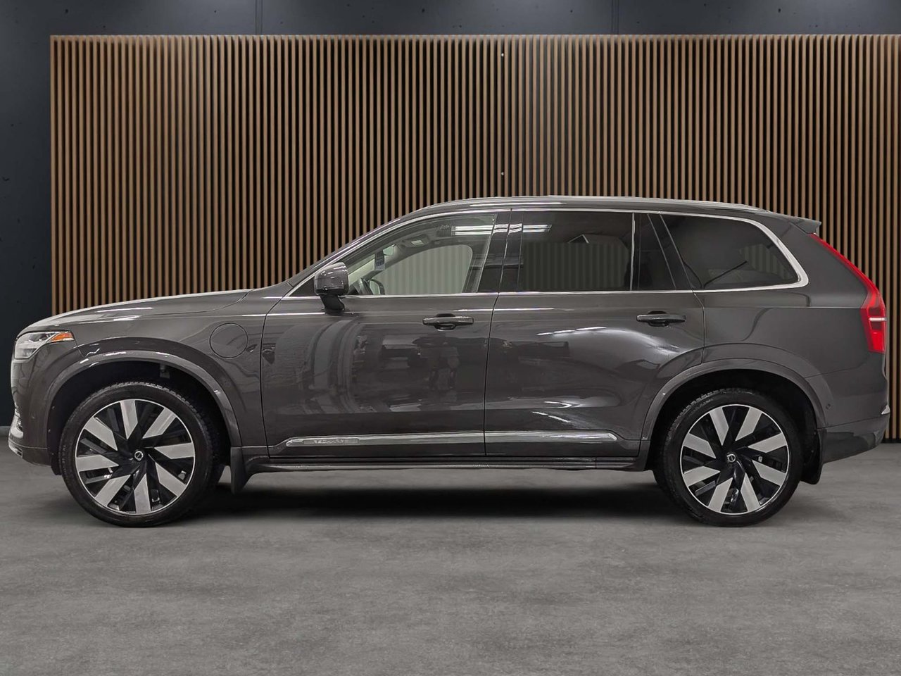 Volvo XC90 Recharge T8 eAWD PHEV Plus Bright Theme 7-Seater 2024-1