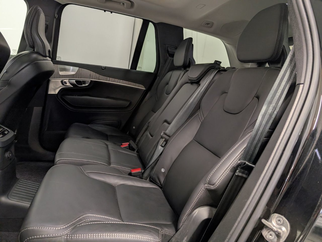 2024 Volvo XC90 Recharge T8 eAWD PHEV Ultimate Bright Theme 7-Seater-10