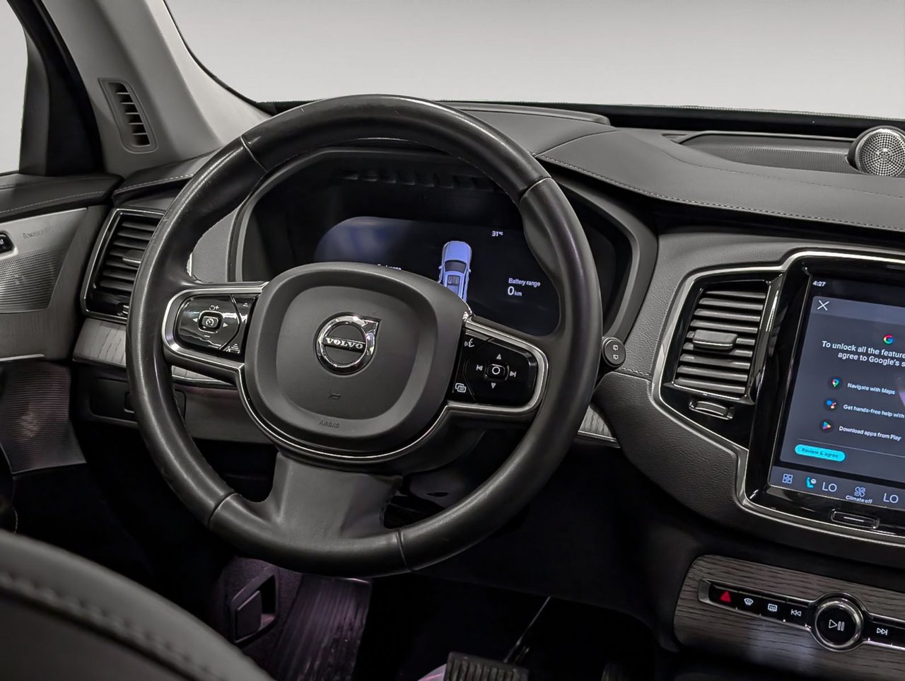 2024 Volvo XC90 Recharge T8 eAWD PHEV Ultimate Bright Theme 7-Seater-8