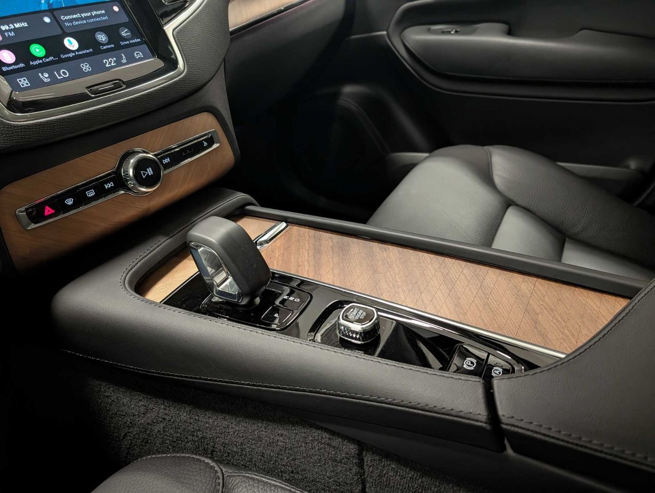 Volvo XC90 Recharge T8 eAWD PHEV Plus Bright Theme 7-Seater 2024-16