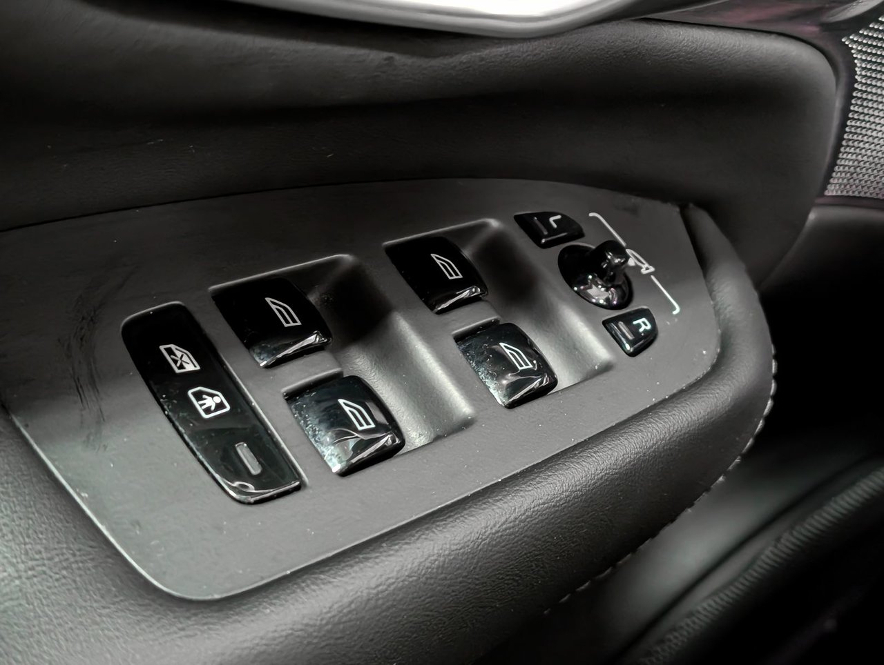 Volvo XC90 B6 AWD Ultimate Bright Theme 7-Seater 2024-20