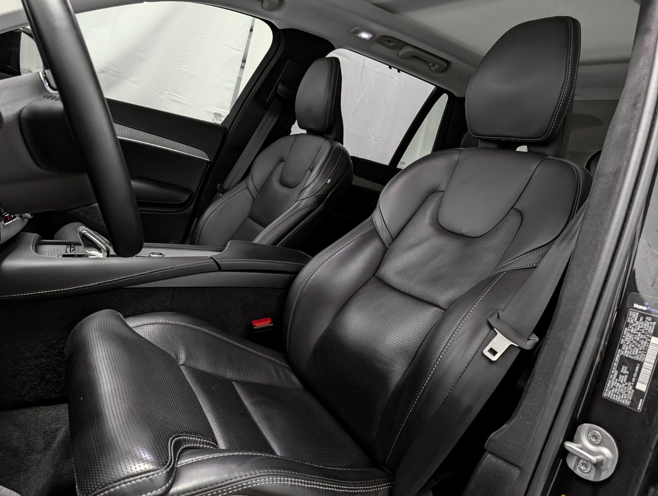 Volvo XC90 B6 AWD Ultimate Bright Theme 7-Seater 2024-8