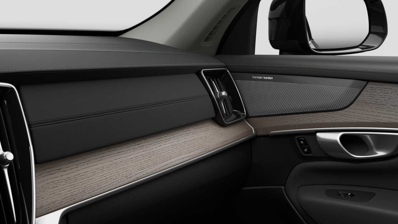 2027 Volvo XC90 B6 AWD Plus Dark Theme 7-Seater-8