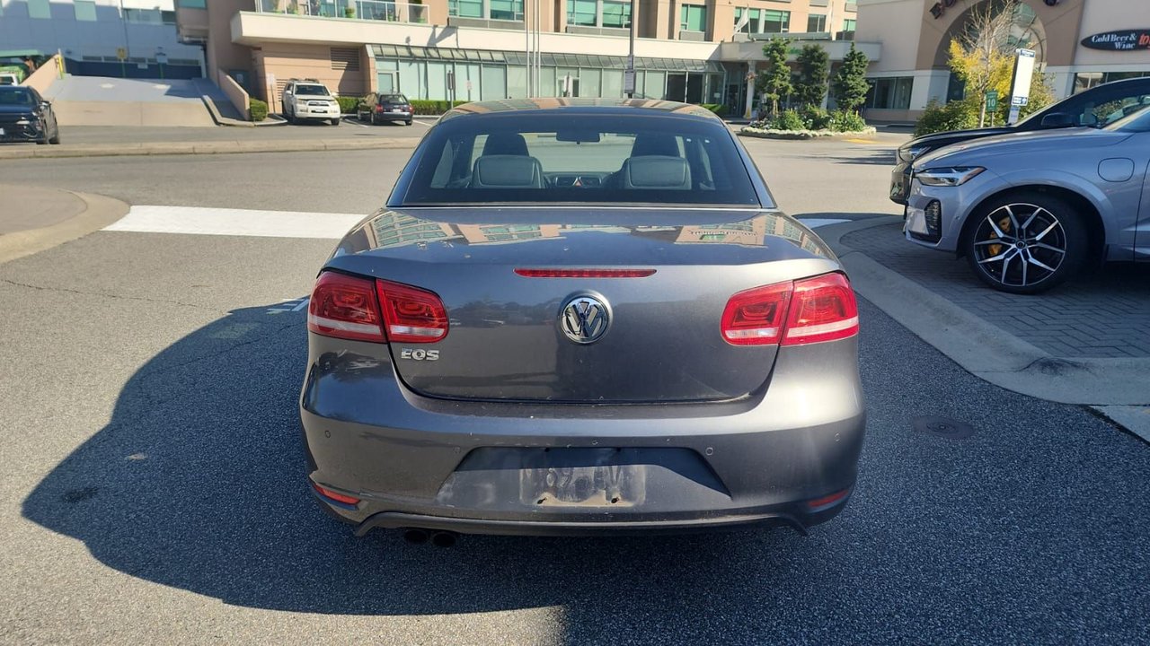 Gray (Indium Grey Met) 2012 Volkswagen Eos Convertible Automatic