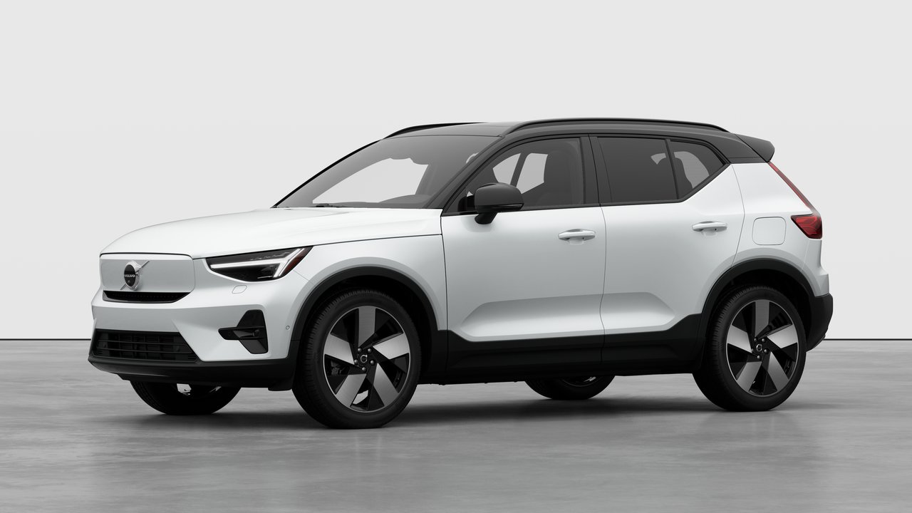 2026 Volvo EX40