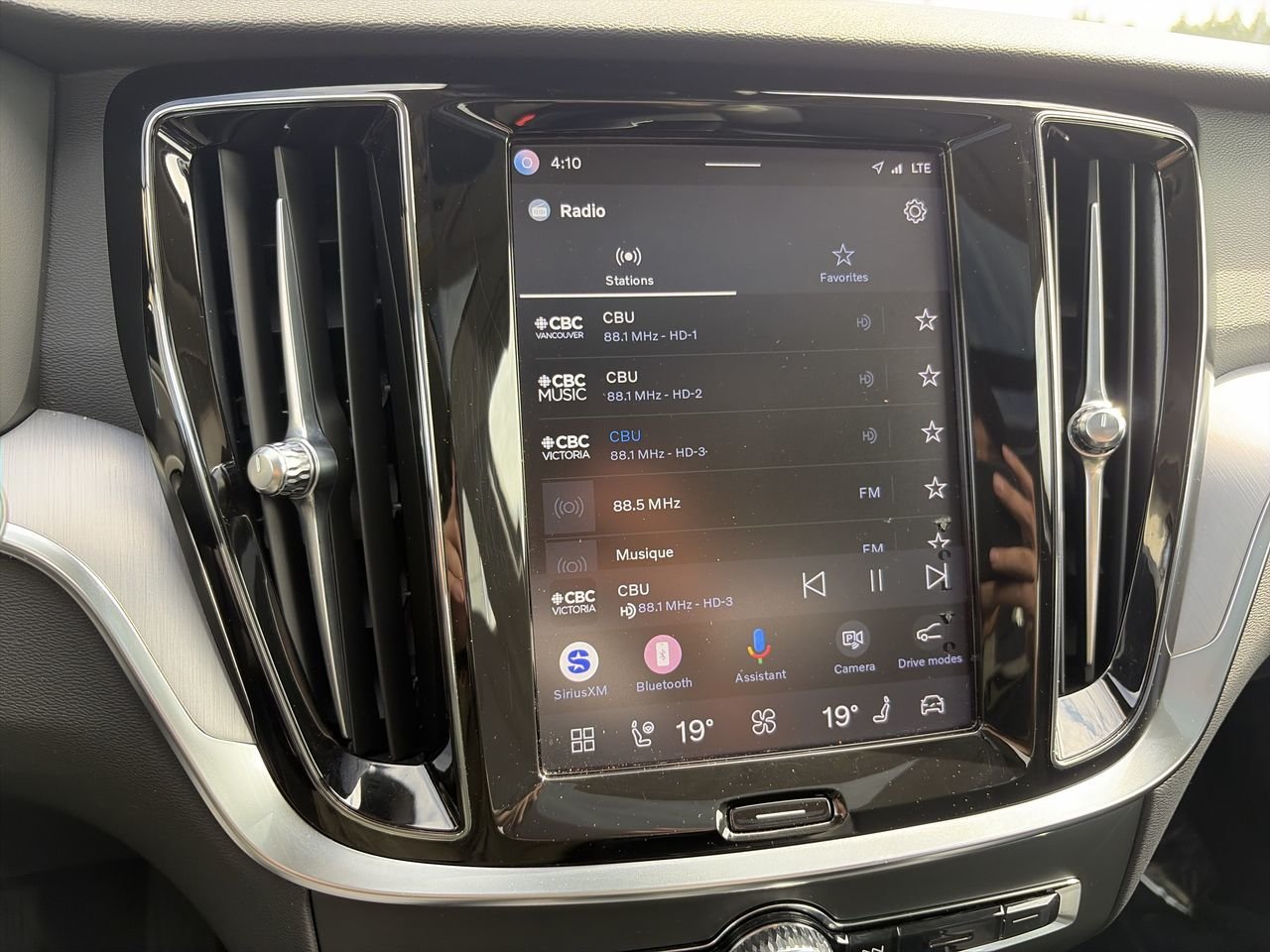 2024 Volvo S60 Recharge Core Dark Theme-23