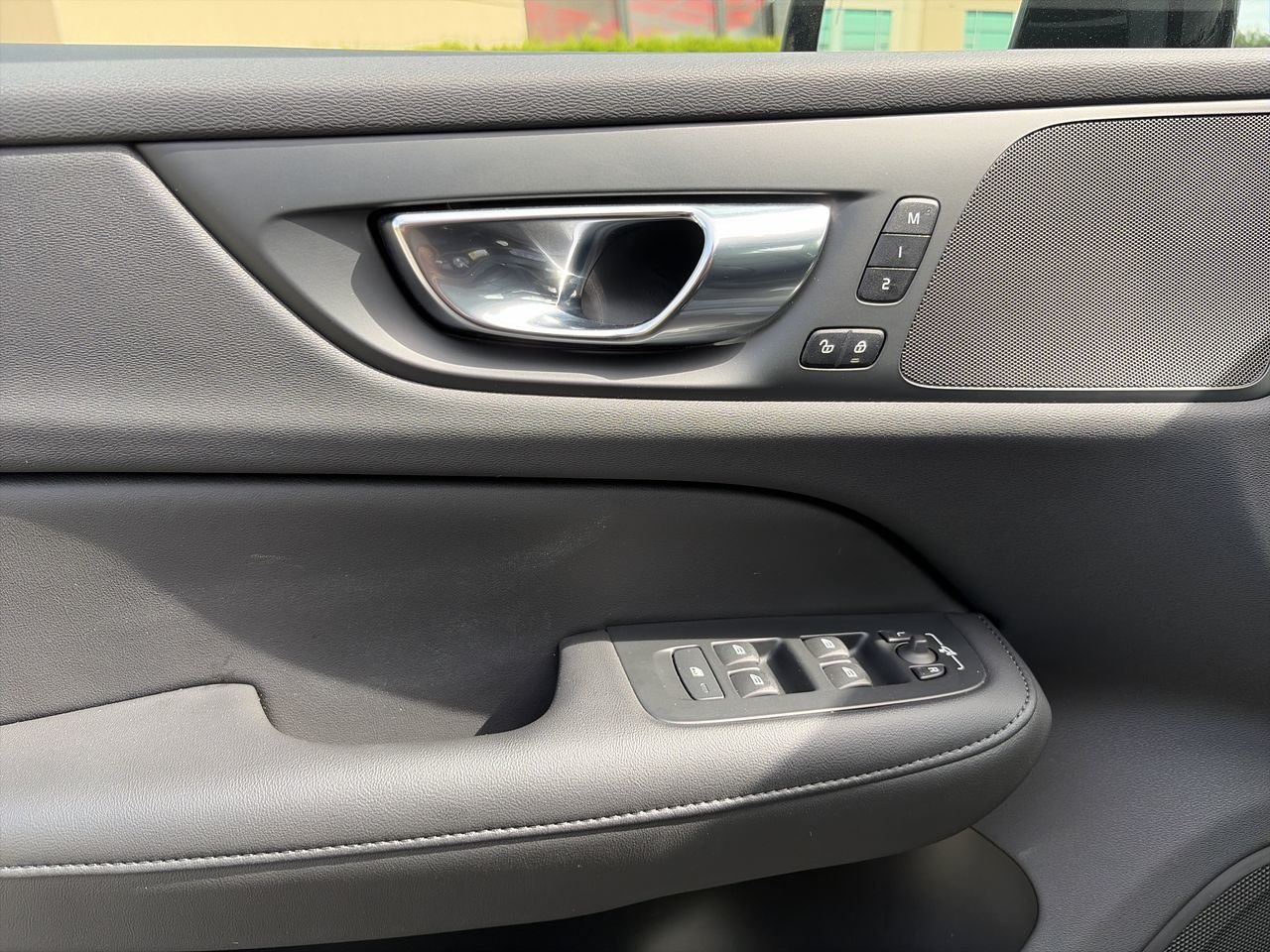 2024 Volvo S60 Recharge Core Dark Theme-20