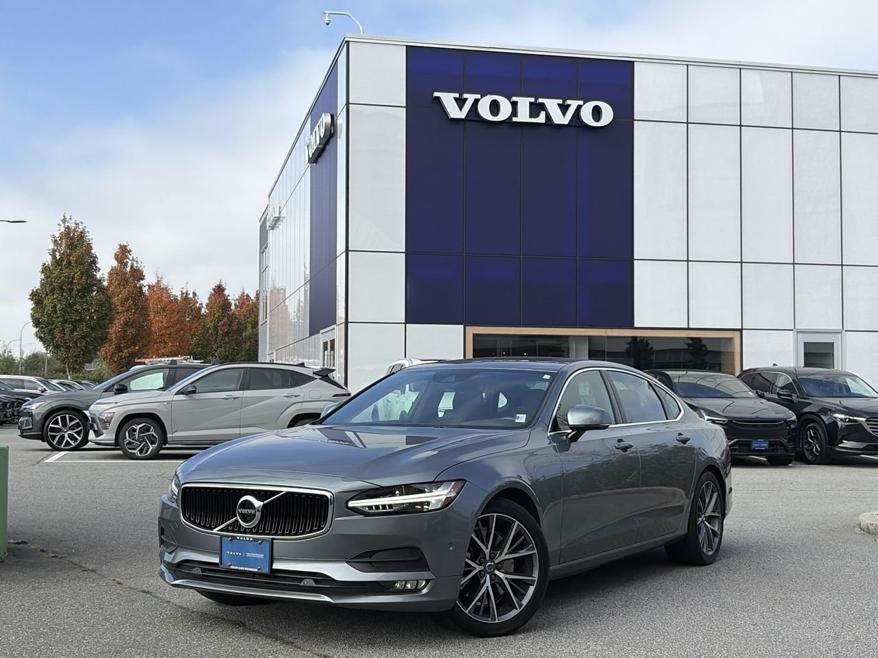 Gray (Osmium Grey) 2018 Volvo S90 Sedan All-Wheel Drive Automatic