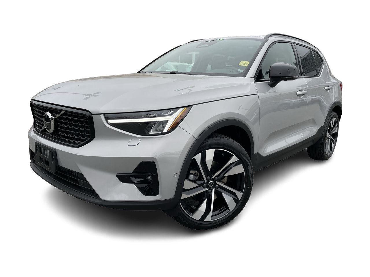 2023 Volvo XC40 B5 Plus Dark Theme AWD