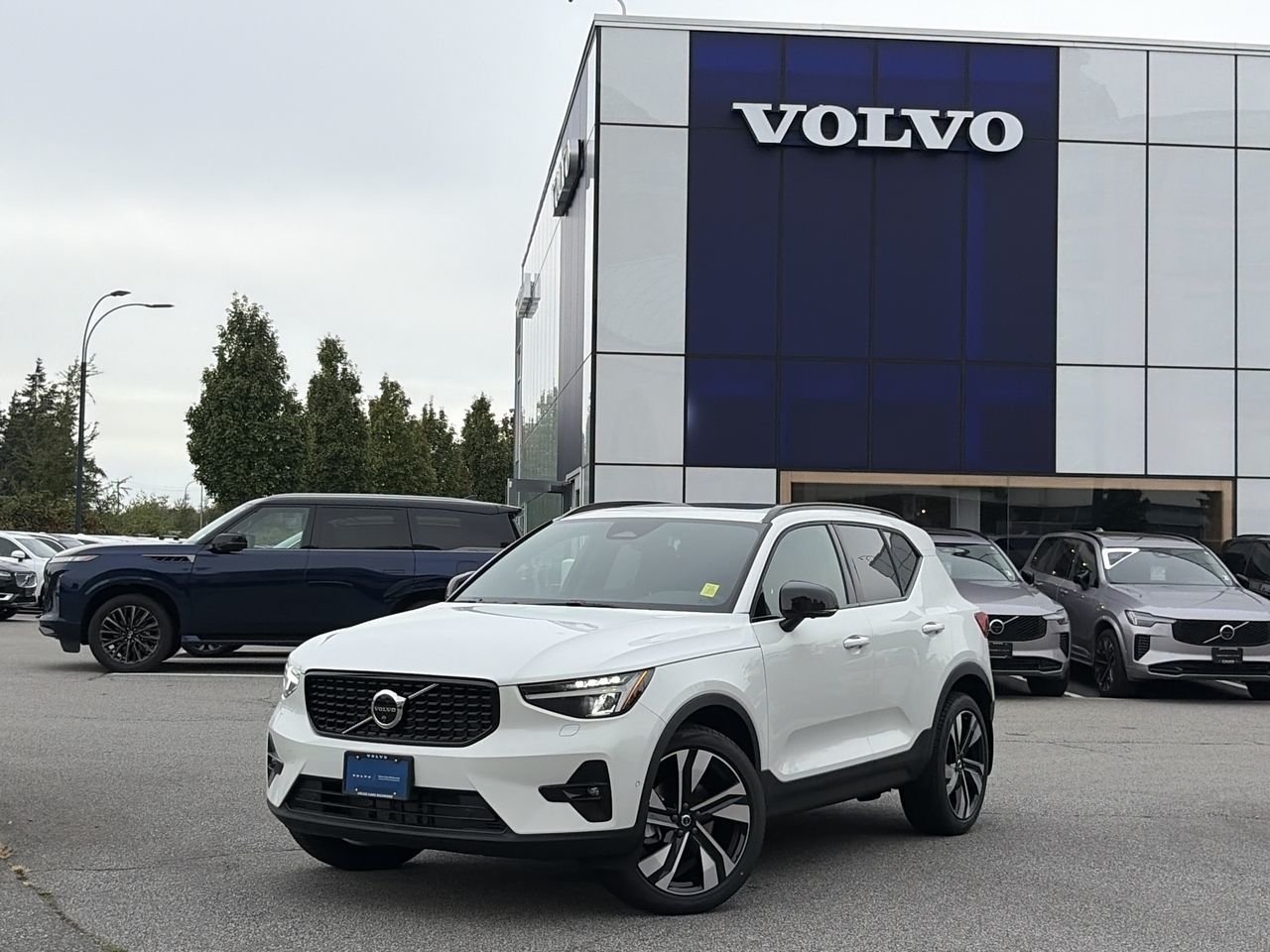 2026 Volvo XC40 B5 Plus AWD