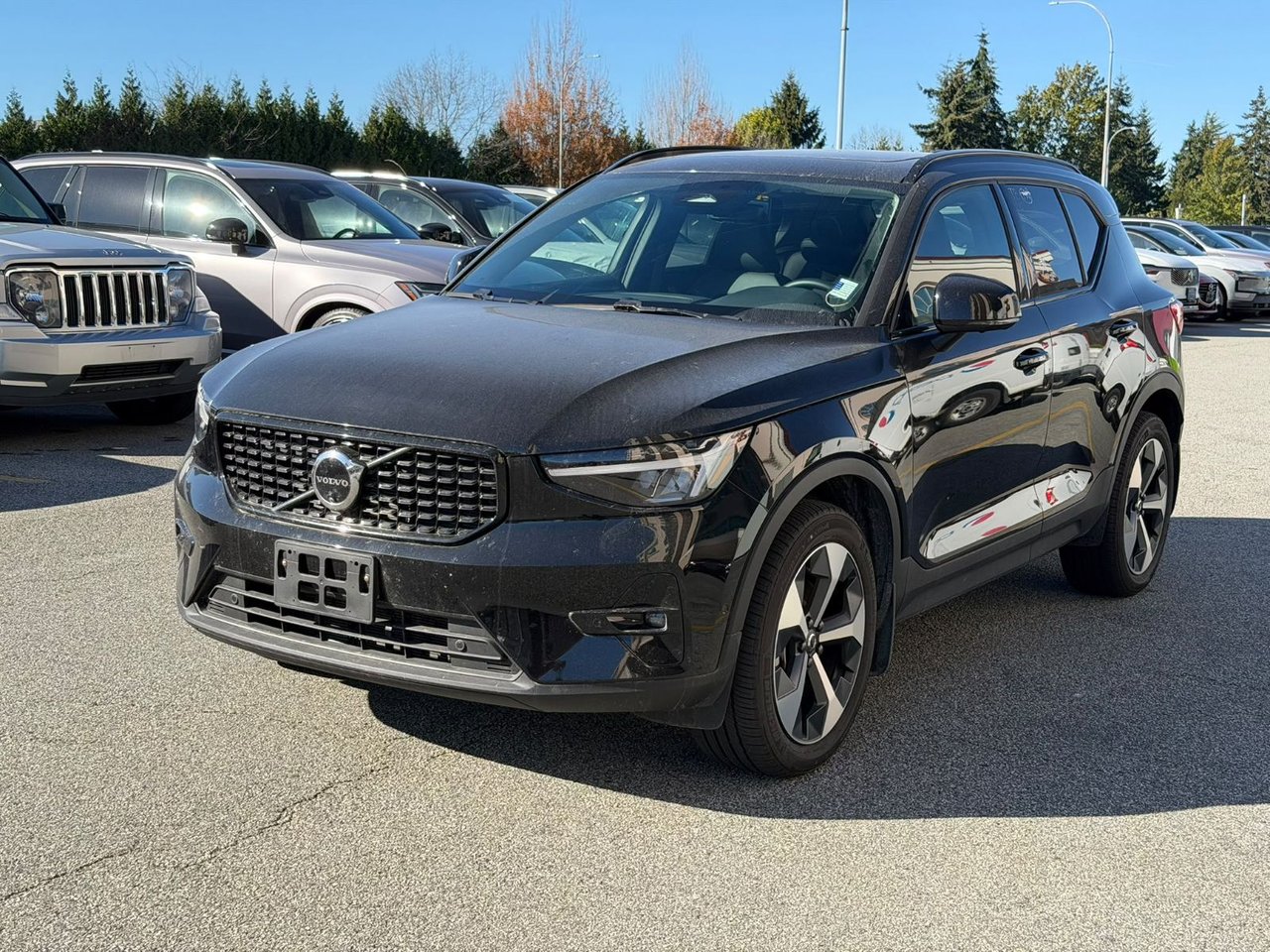 Onyx Black Metallic 2026 Volvo XC40 SUV / Crossover All-Wheel Drive Automatic