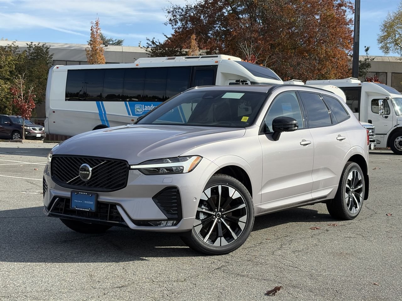Aurora Silver 2027 Volvo XC60 SUV / Crossover Automatic