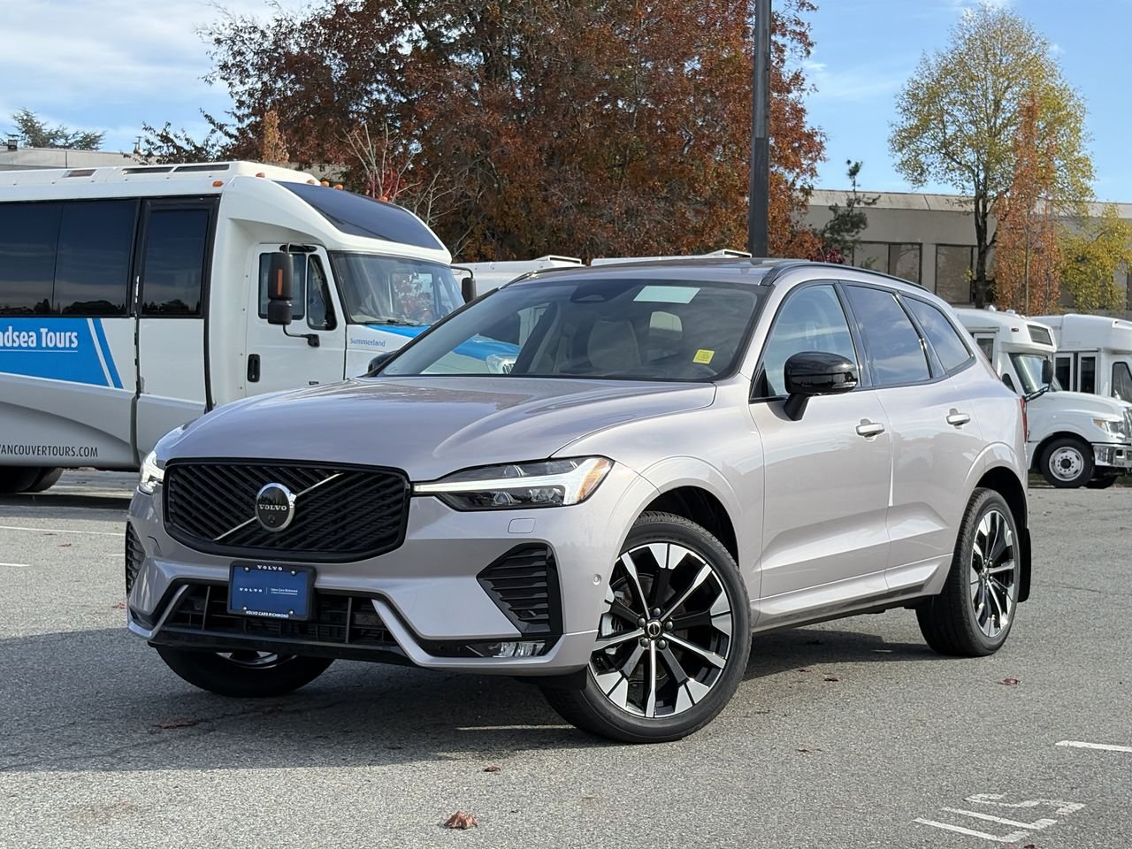 Aurora Silver 2027 Volvo XC60 SUV / Crossover  Automatic