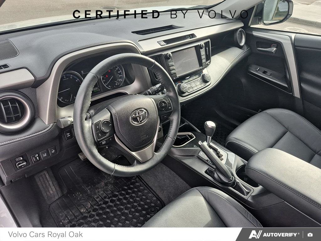 2017 Toyota RAV4 Limited-12