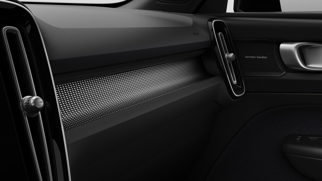 2026 Volvo EC40 Ultra Black Edition-8