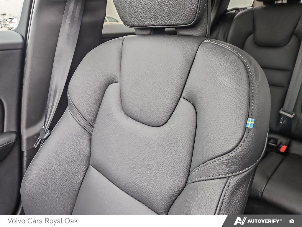 2025 Volvo V60 Cross Country Core-19