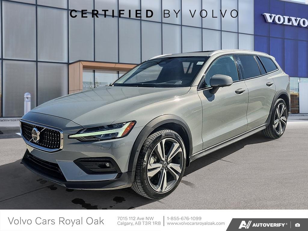 2025 Volvo V60 Cross Country Plus-0