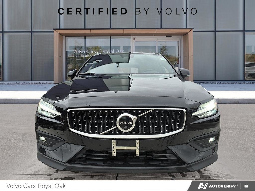 2026 Volvo V60 Cross Country Ultra-1