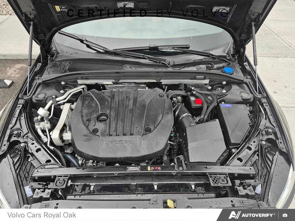 2026 Volvo V60 Cross Country Ultra-9