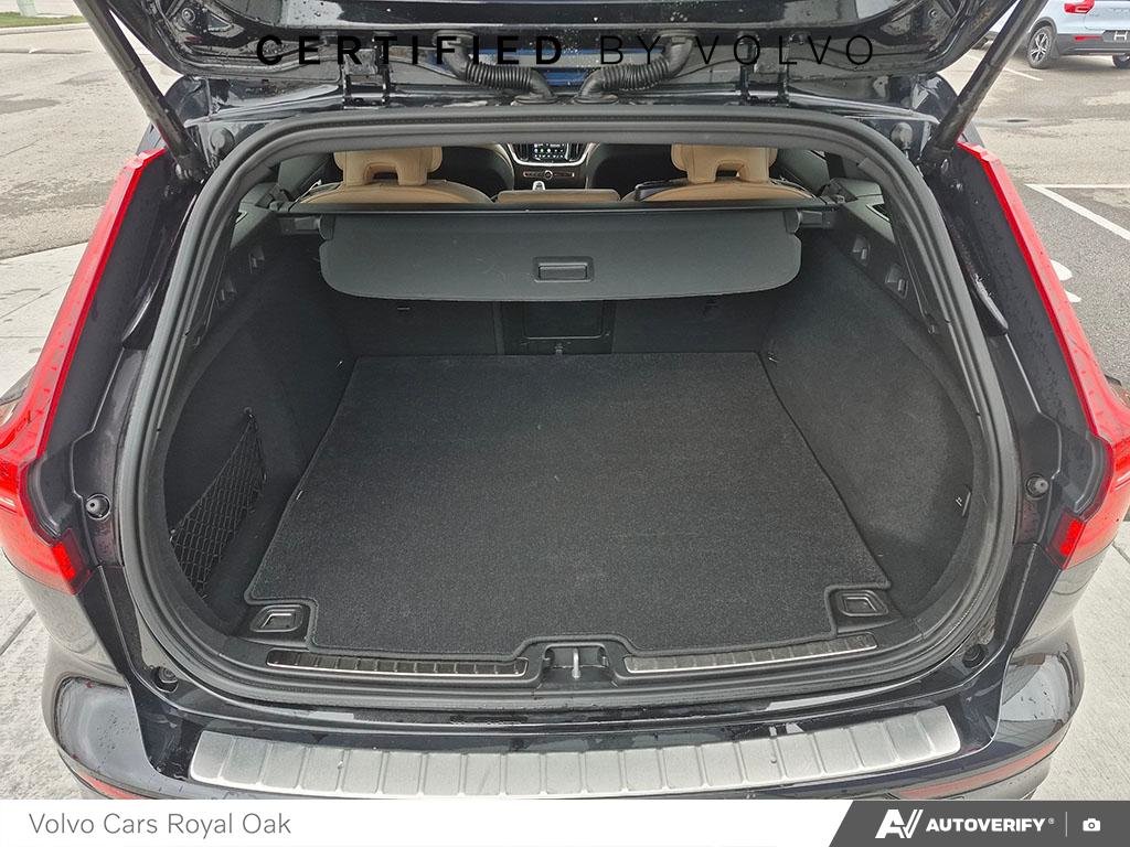 2026 Volvo V60 Cross Country Ultra-11