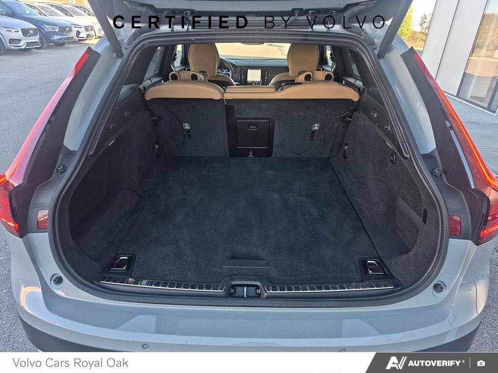 2026 Volvo V90 Cross Country Ultra-11