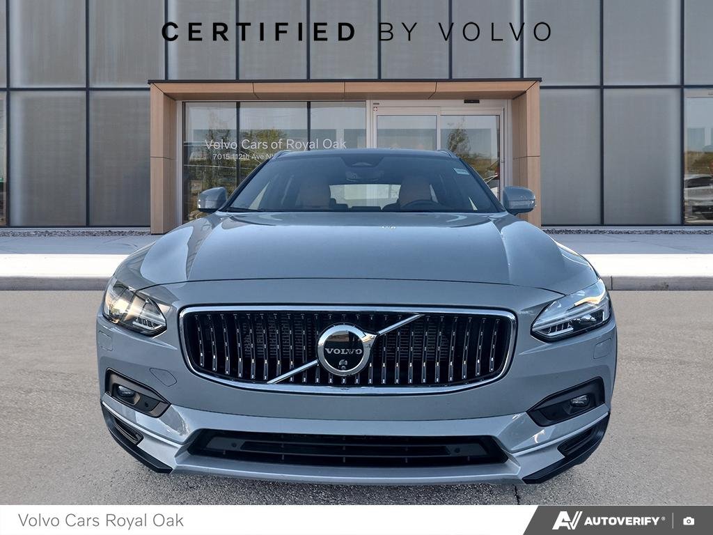 2026 Volvo V90 Cross Country Ultra-1