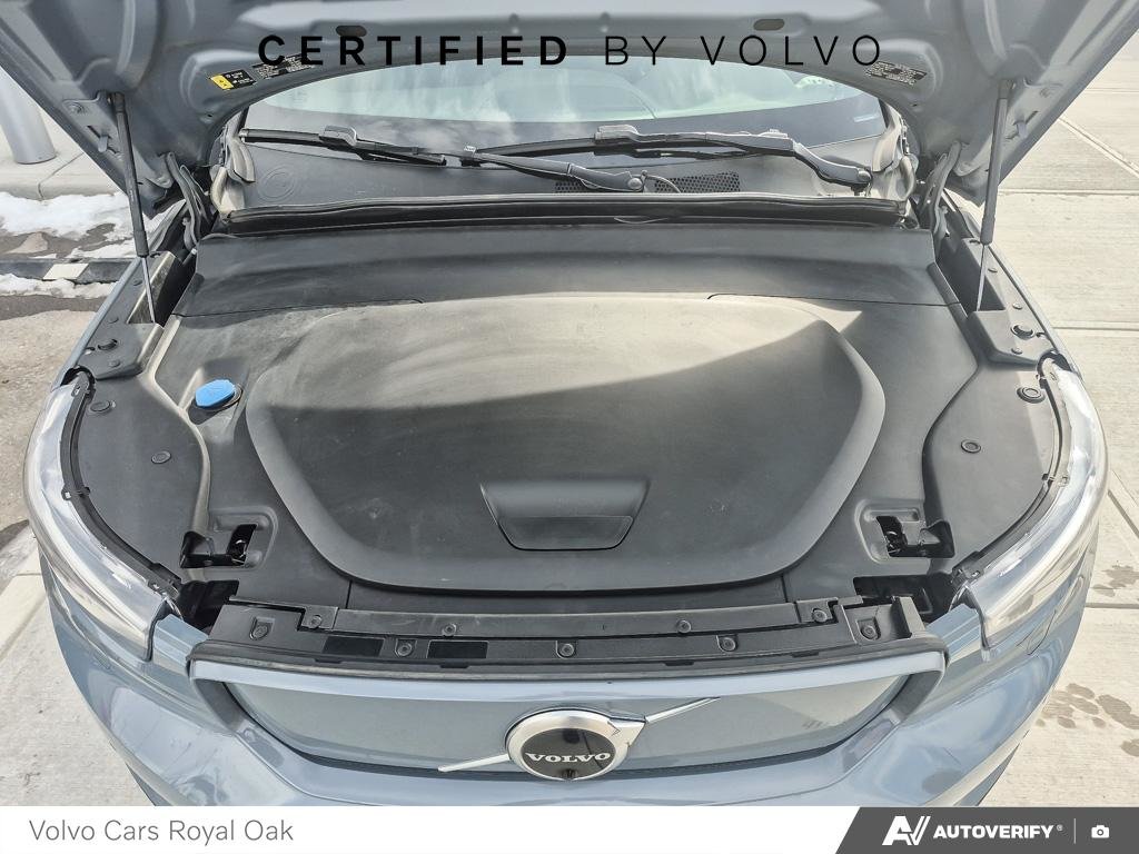 2022 Volvo XC40 Recharge Pure Electric Plus-9