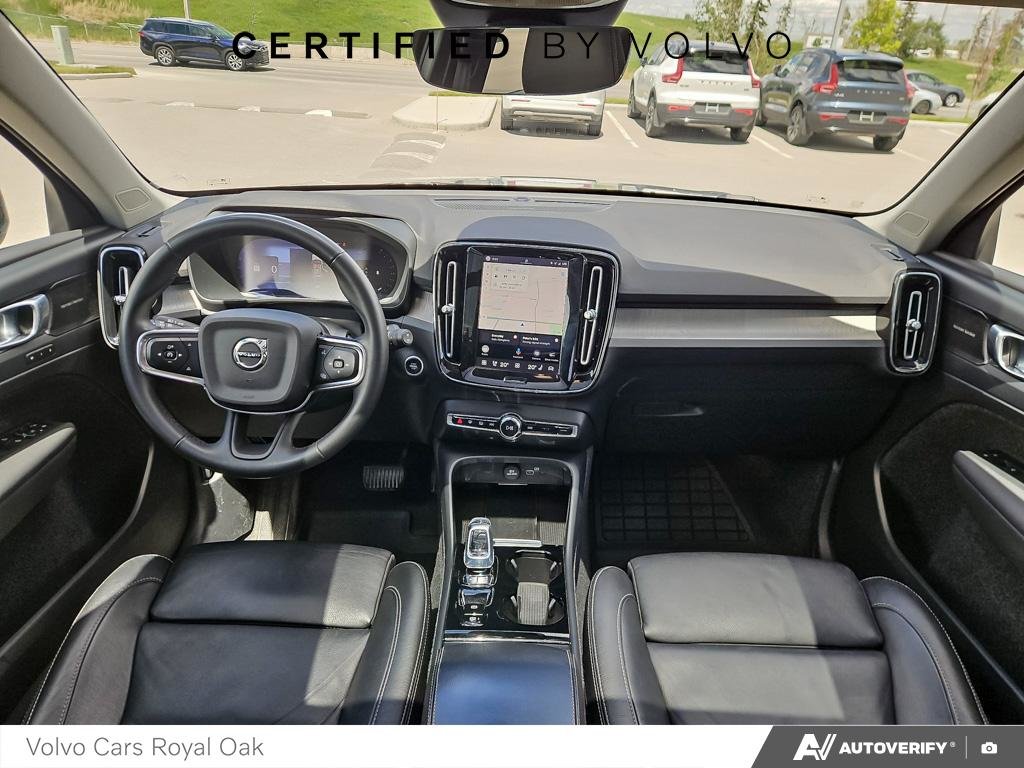 2023 Volvo XC40 Plus Dark Theme-23