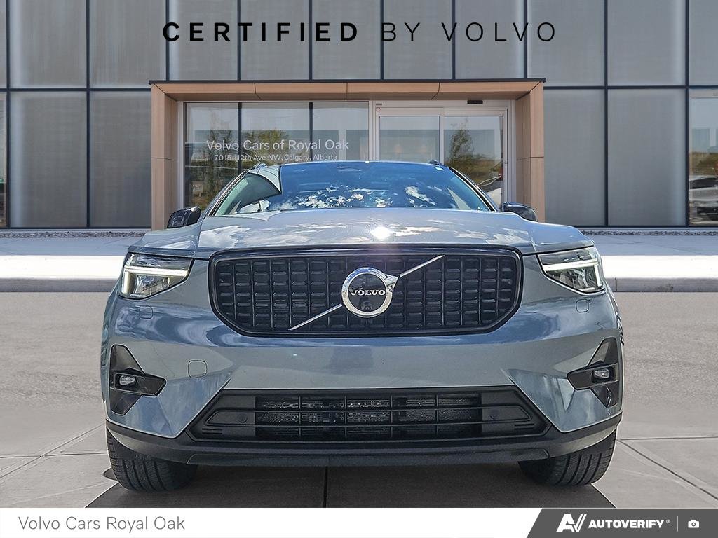 2023 Volvo XC40 Plus Dark Theme-1