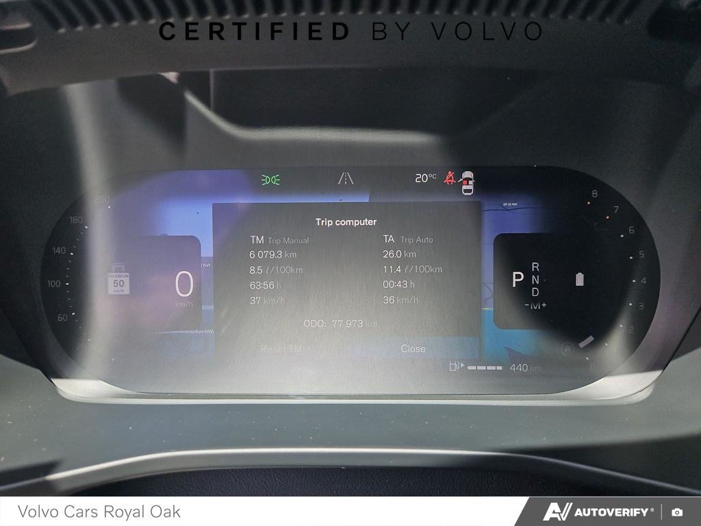 2023 Volvo XC40 Plus Dark Theme-14