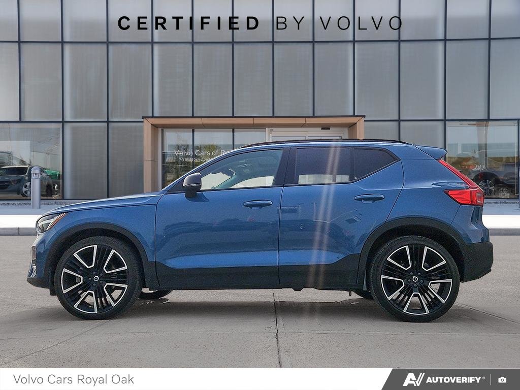 2023 Volvo XC40 Ultimate Dark Theme-2