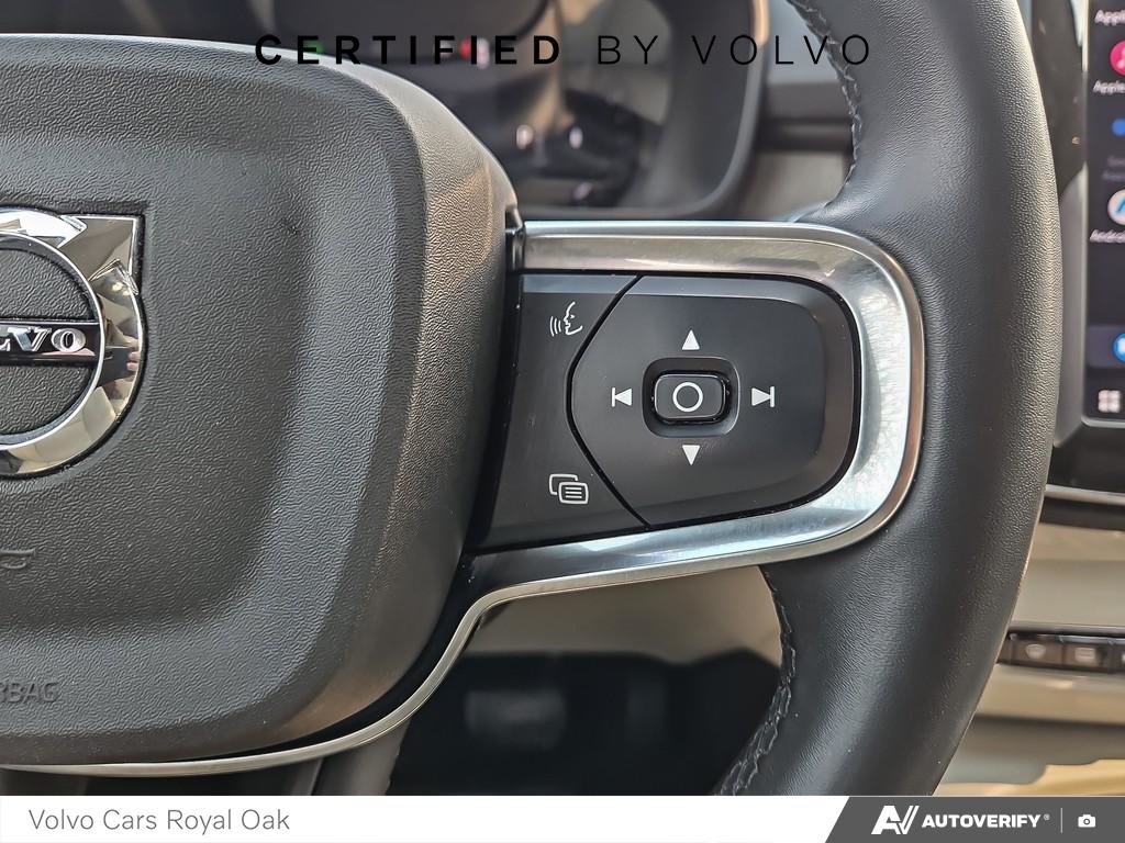 2023 Volvo XC40 Ultimate Dark Theme-15
