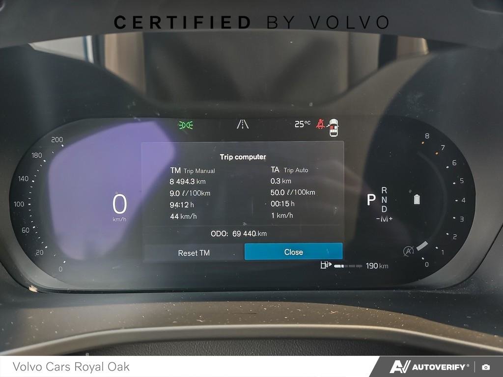 2023 Volvo XC40 Ultimate Dark Theme-14