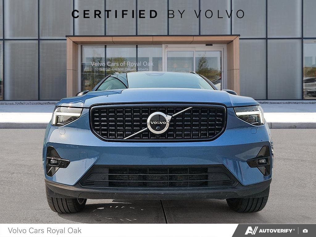 2023 Volvo XC40 Ultimate Dark Theme-1