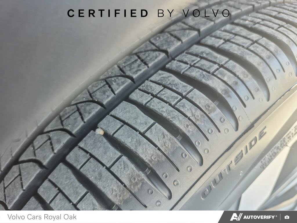 2024 Volvo XC40 Ultimate Bright Theme-6