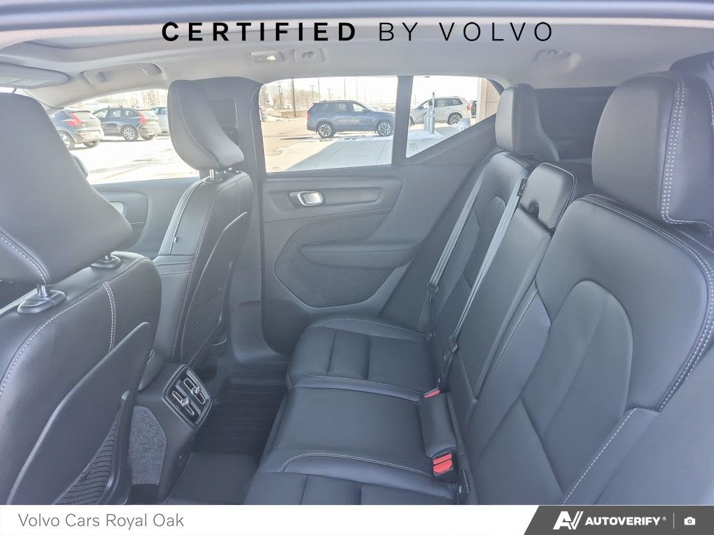 2024 Volvo XC40 Ultimate Bright Theme-22