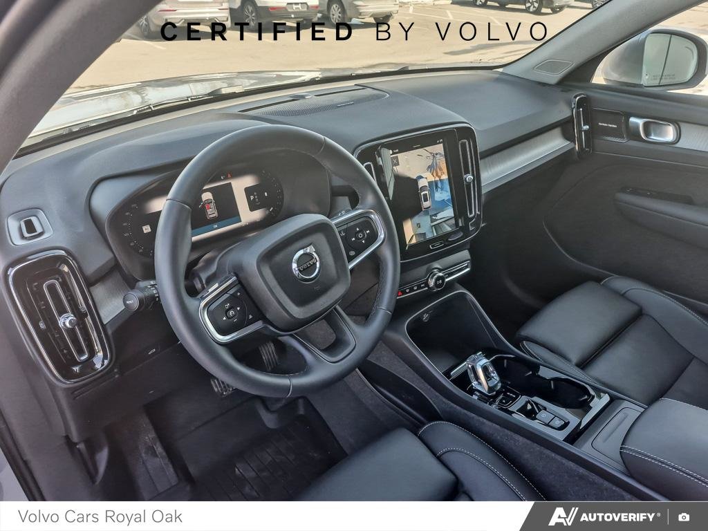2024 Volvo XC40 Ultimate Bright Theme-12