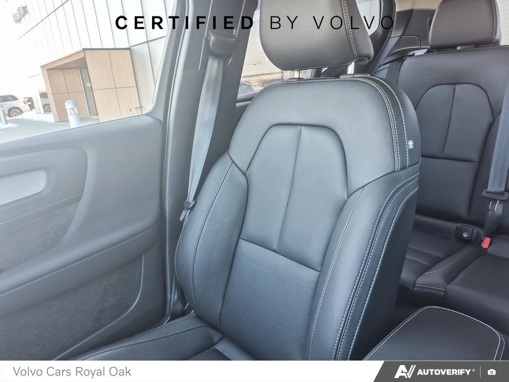 2024 Volvo XC40 Ultimate Bright Theme-19