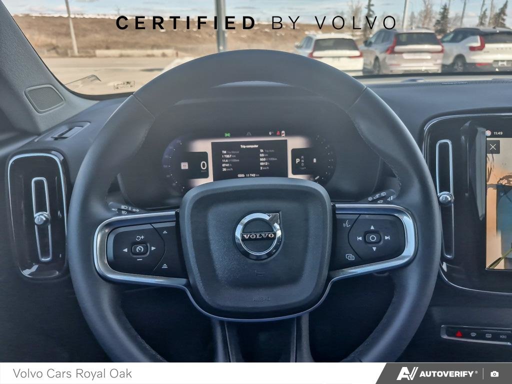 2024 Volvo XC40 Ultimate Bright Theme-13