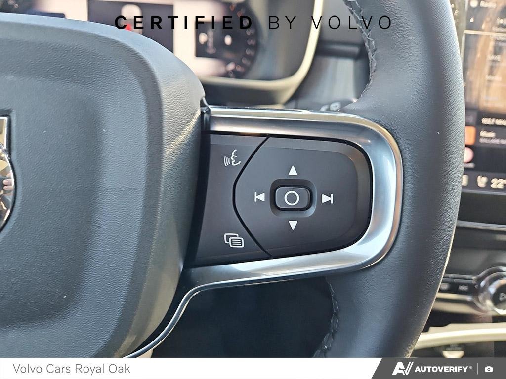 2024 Volvo XC40 Ultimate Dark Theme-15