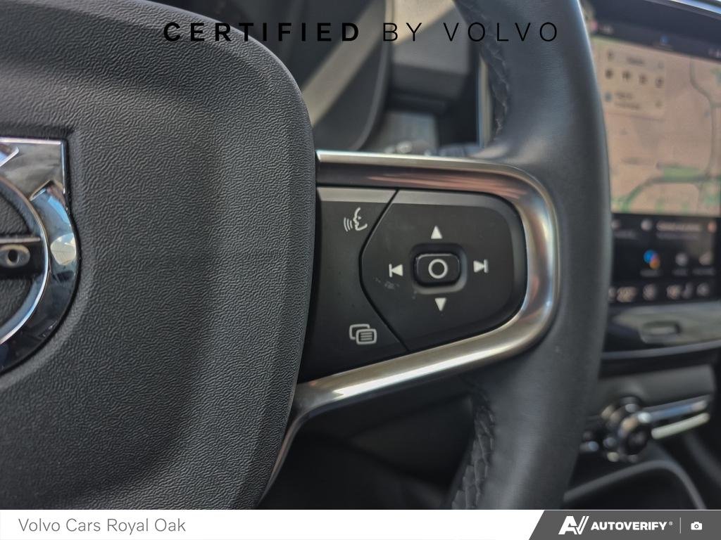 2024 Volvo XC40 Ultimate Dark Theme-15