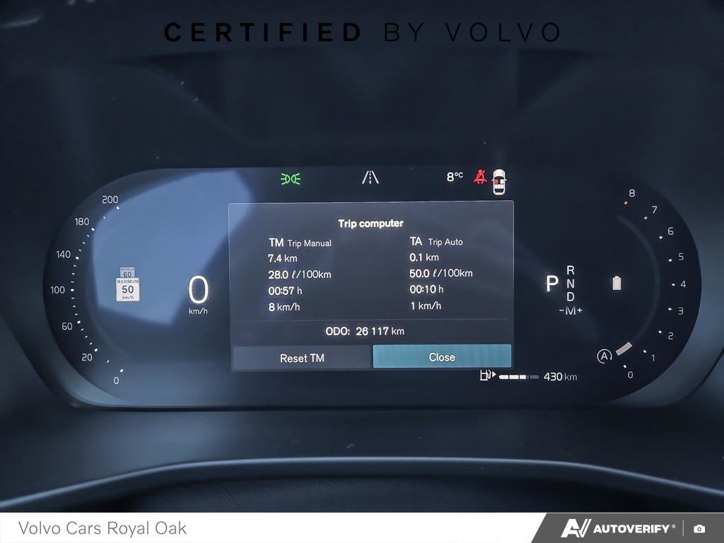 2025 Volvo XC40 Plus Dark Theme-14
